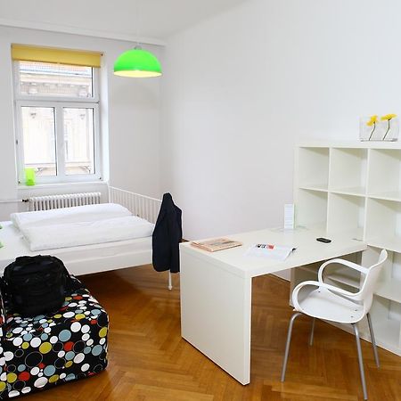 Hostel & Guesthouse Kaiser 23 Viena Habitación foto